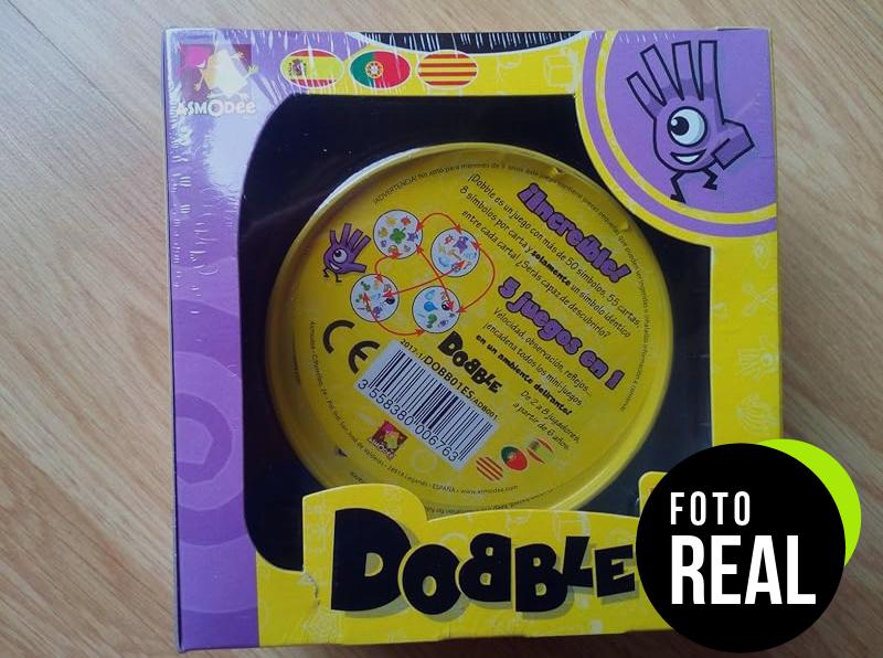 dobble-impermeable-juego-mesa-foto-2