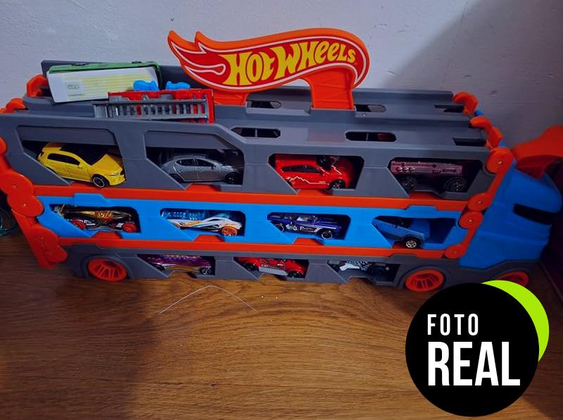 hot-wheels-city-camion-autopista-foto-3