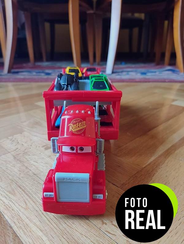 mattel-camion-mack-transportador-cars-foto-3